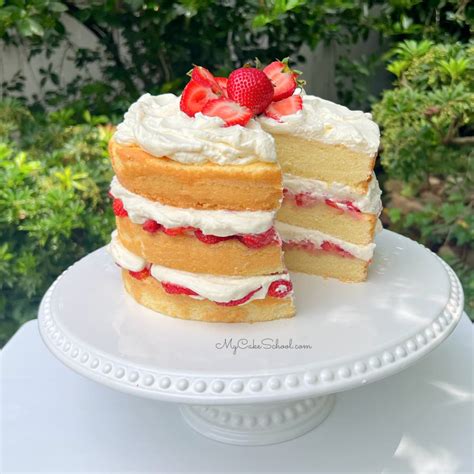 Chanel Shortcake in 'Strawberry Turnover BTS' (35:44) .